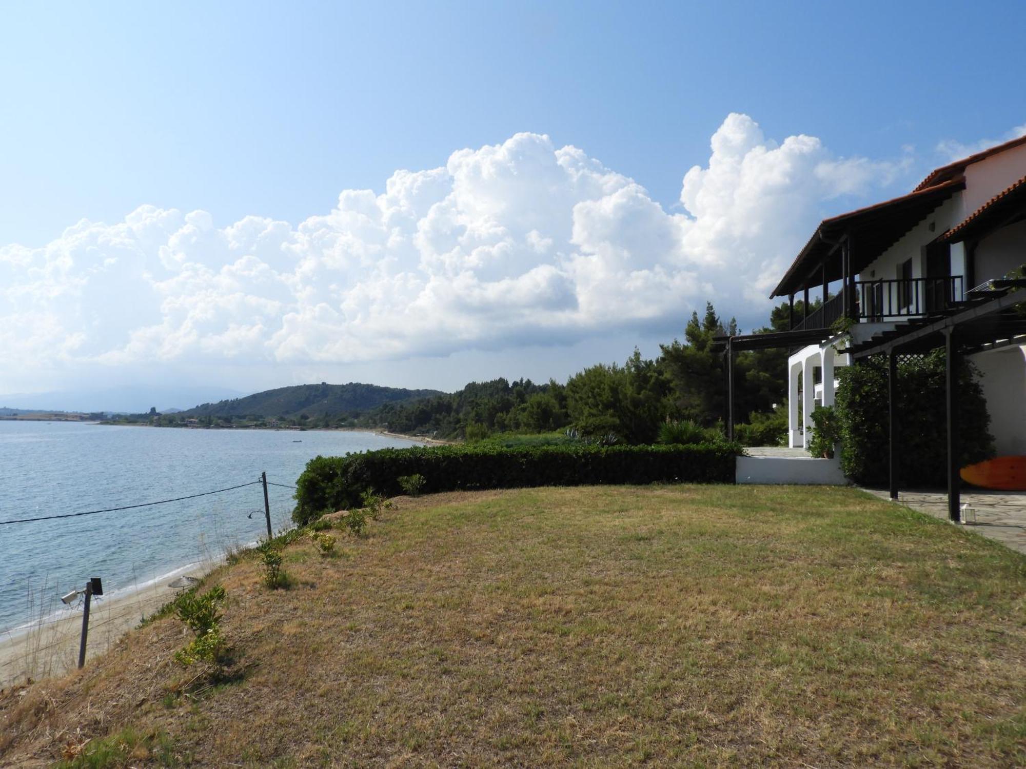 Sangue Blu Beachfront Villa Apartment Áyios Nikólaos Exterior foto